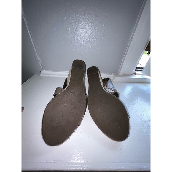 Vionic Ainsleigh St John Dark Metallic Taupe Leather 3" Platform Wedges Sandals - Picture 5 of 8